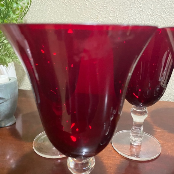 Vintage, Set of 6, Ruby Red Bell Shaped Goblets with Clear Stems and Bases - Picture 3 of 7